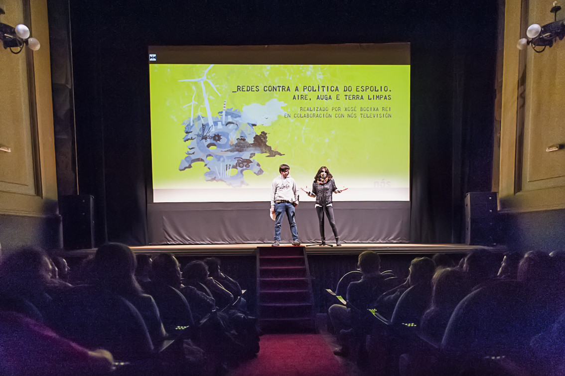 Presentacion do documental non Teatro Principal de Santiago