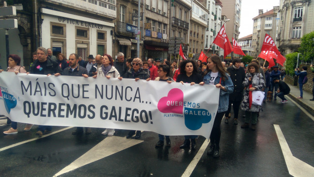 (AV/AV) Letras Galegas.- Miles De Persoas Saen Á Rúa En Toda Galicia Para Gritar 'Máis Que Nunca, Queremos Galego!'