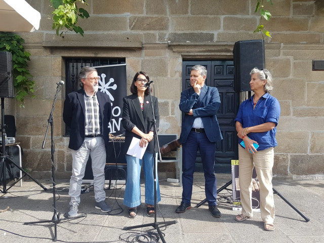 Presentación da 16ª edición do festival ' Feito a Man' coa presenza de Xurxo Couto; Mercedes Rosón;  Guillermo Fernández e Anxeles Porto.
