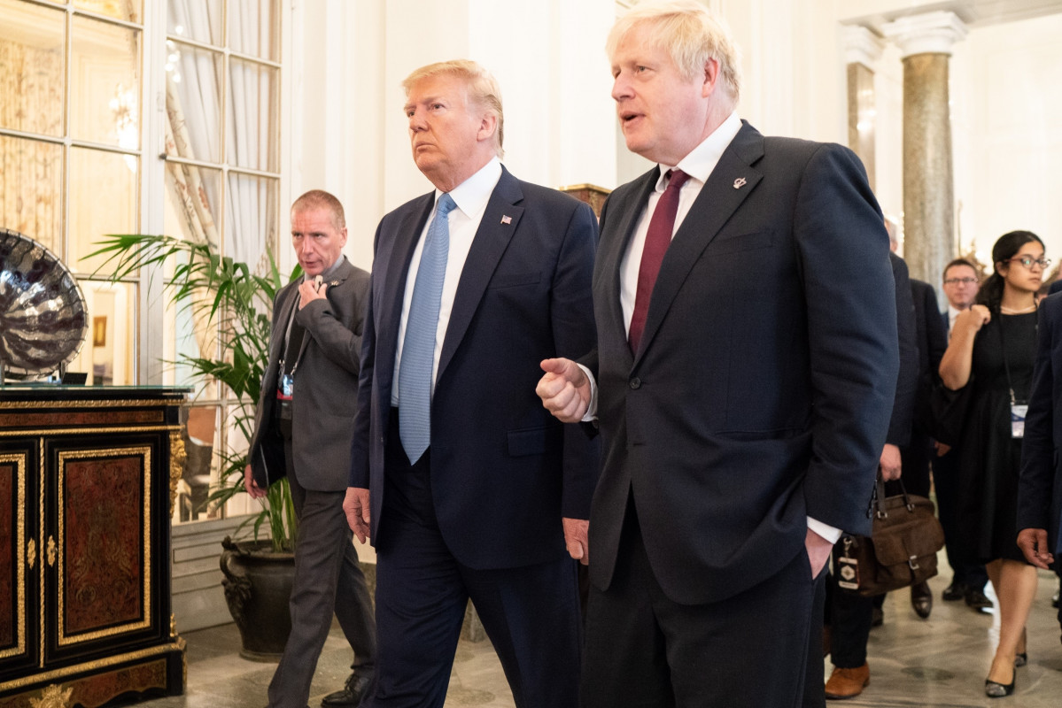Trump con Johnson no G7
