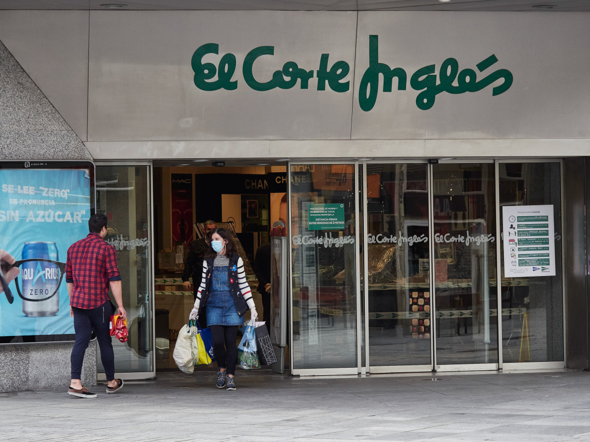 O Corte Inglés unicamente abre o seu supermercado durante o Estado de Alarma decretado polo Goberno de España como consecuencia do coronavirus COVID-19. En Pamplona, Navarra, España. Ao 24 de abril de 2020.