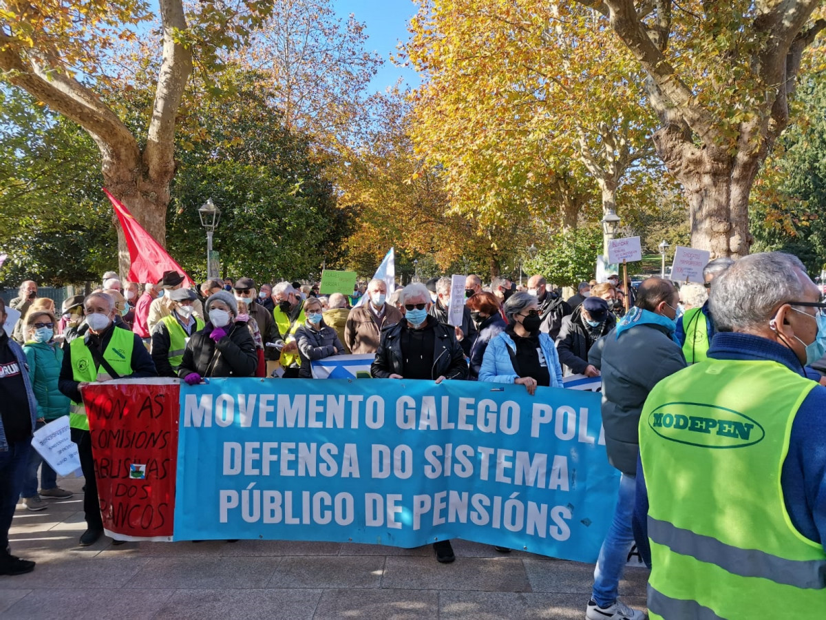 Protesta en defensa das pensións en Santiago
