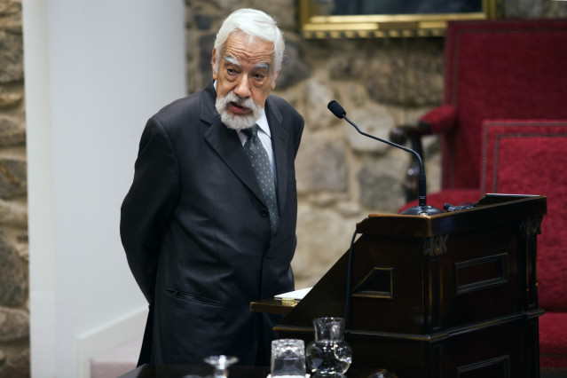 Basilio Losada, académico de honra da RAG.
