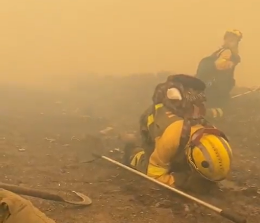 Membro da BRIF de Laza protéxese dun incendio nun vu00eddeo publicado por Diario dun Bombeiro