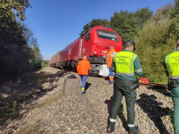 Morre un home de 50 anos ao ser arroiado por un tren de mercadorías nun paso a nivel en Rábade (Lugo)