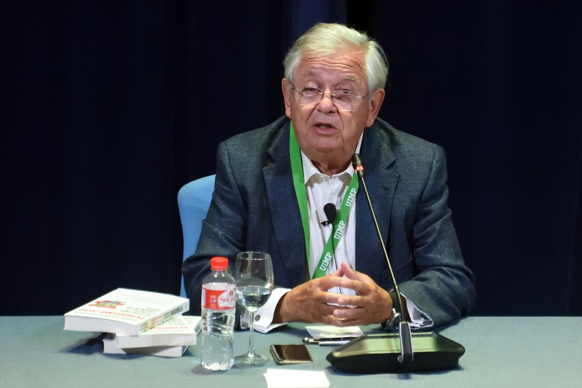El veterano periodista Fernando Ju00e1uregui es codirector del foro Periodismo 2030 en la imagen en un pasada conferencia en una foto de EP