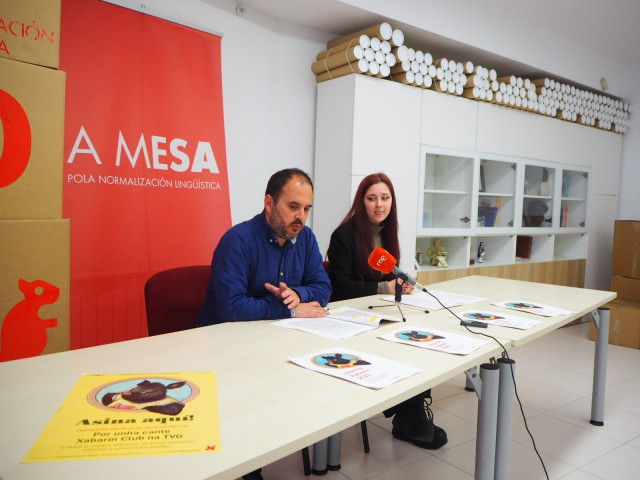 El presidente de A Mesa, Marcos Maceira, presenta un informe sobre contenidos audiovisuales en gallego