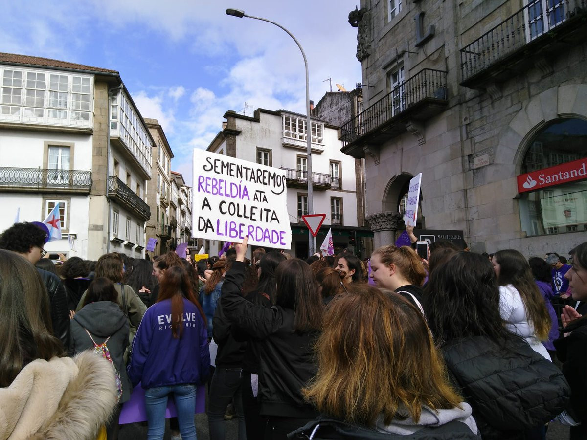 Cartel manifestacion feminista santiago 8M lidia senra
