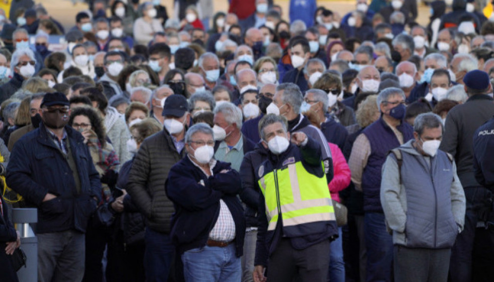 PrimerdadevacunacinmasivaenlaCidadedaCultura