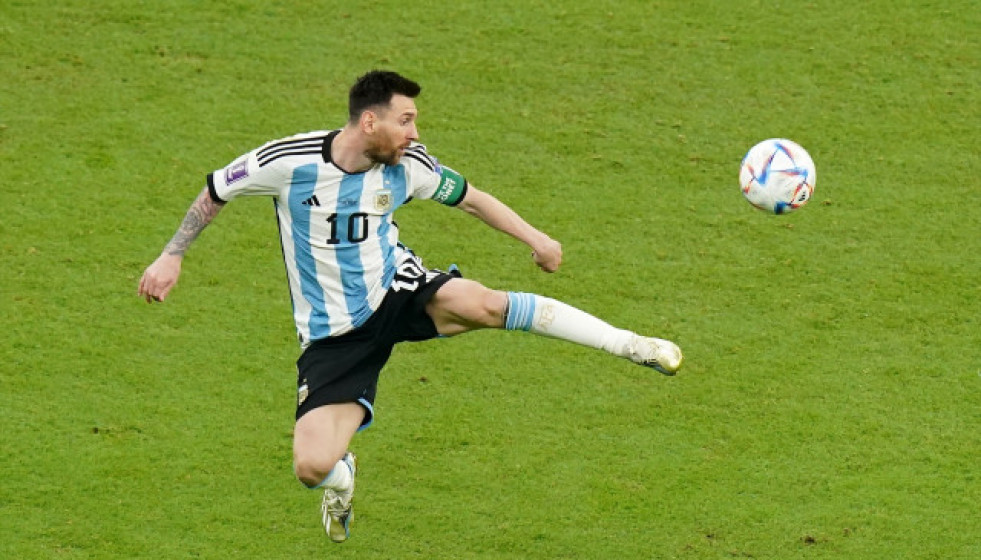 MessienQatar2022conArgentinaanteMxicoenunafotodeAdamDavy