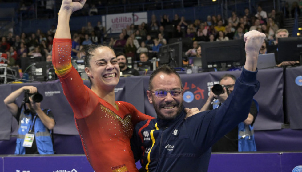 MelaniaRodrguezcelebrasutriunfoenunaimagendifundidaporlaFederacinEspaoladeGimnasia