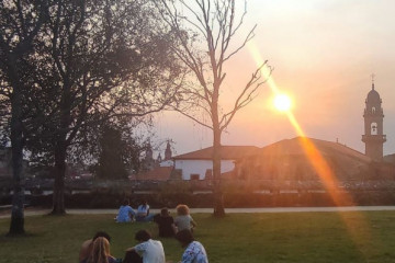 AtardecerelmircolesenSantiagodeCompostela