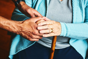 Mans voluntarios iStock