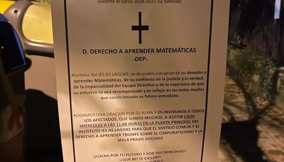 Esquelas por matemáticas en el IES As Lagoas en una imagen cedida a La Voz