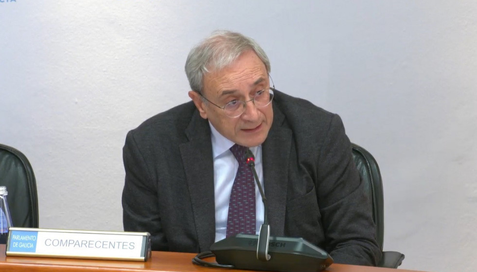 Archivo - El director xeral de la CRTVG, Alfonso Sánchez Izquierdo, en comisión