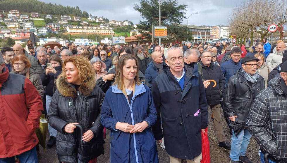 La secretaria de organización del PSdeG, Lara Méndez, en la manifestación en defensa de la sanidad pública en Viveiro.
