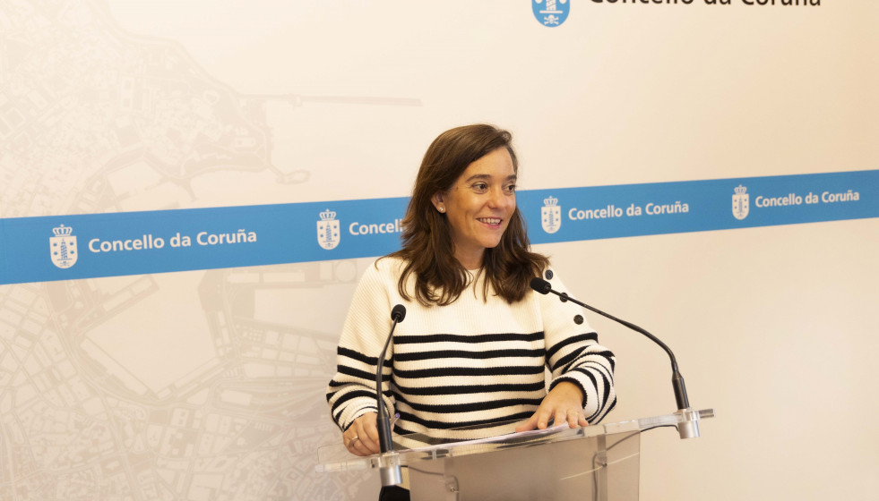 Archivo - La alcaldesa de A Coruña, Inés Rey, ofrece una rueda de prensa sobre asuntos locales