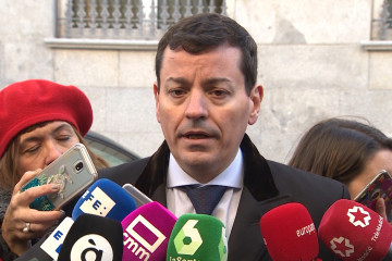 Archivo - José Luis Bayo, expresidente de Nuevas Generaciones del PP de Valencia, solicita la libertad del expresidente valenciano Eduardo Zaplana, en una rueda de prensa a las puertas del Consejo Ge