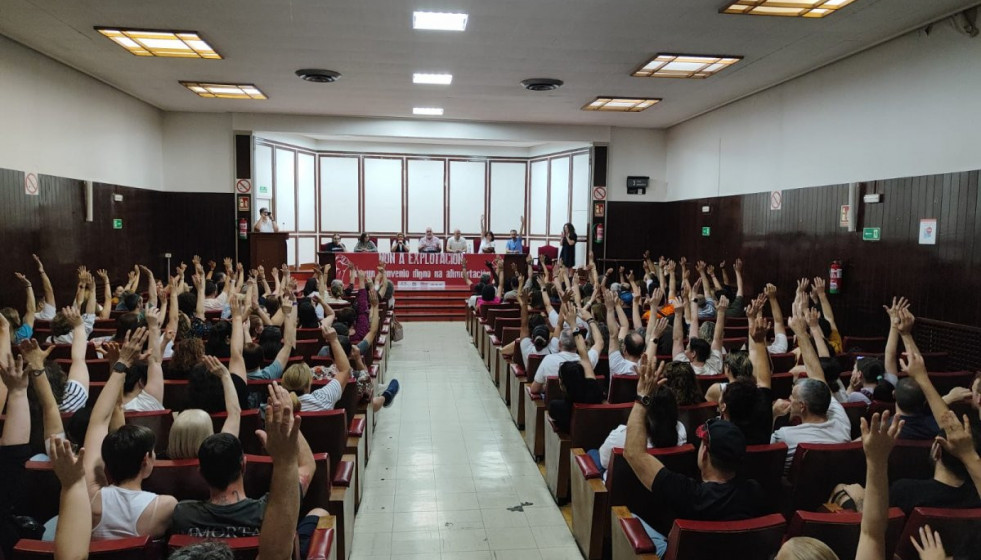 Asamblea de la Alimentación en Ourense en una foto de CIG