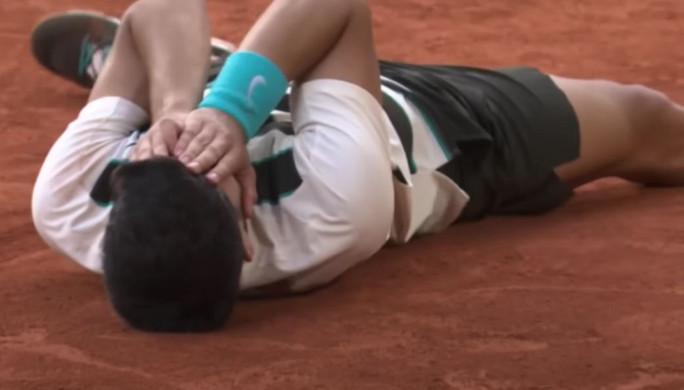 Alcaraz tras meter la derecha ganadora en el tie break del quinto set de la final de Roland Garros 2025
