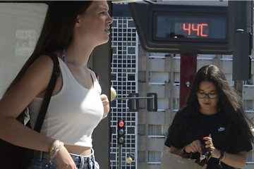 Archivo  Termómetro un verano en Ourense por encima de lso 40 grados