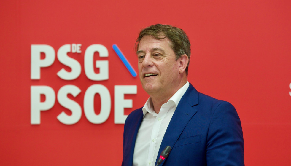 El secretario xeral del PSdeG, José Ramón Gómez Besteiro, en rueda de prensa