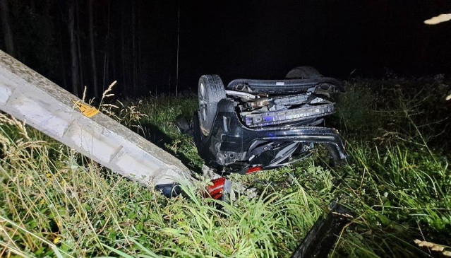 Imagen del vehículo tras el accidente.