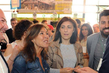 La directiva de Greenalia Beatriz Mato y la actual conselleira de Medio Ambiente Ángeles Vázquez cuando las dos eran conselleiras en 2018 en una foto del Concello de Culleredo