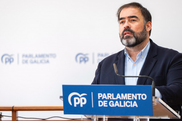 Archivo - Portavoz parlamentario del PPdeG, Alberto Pazos.
