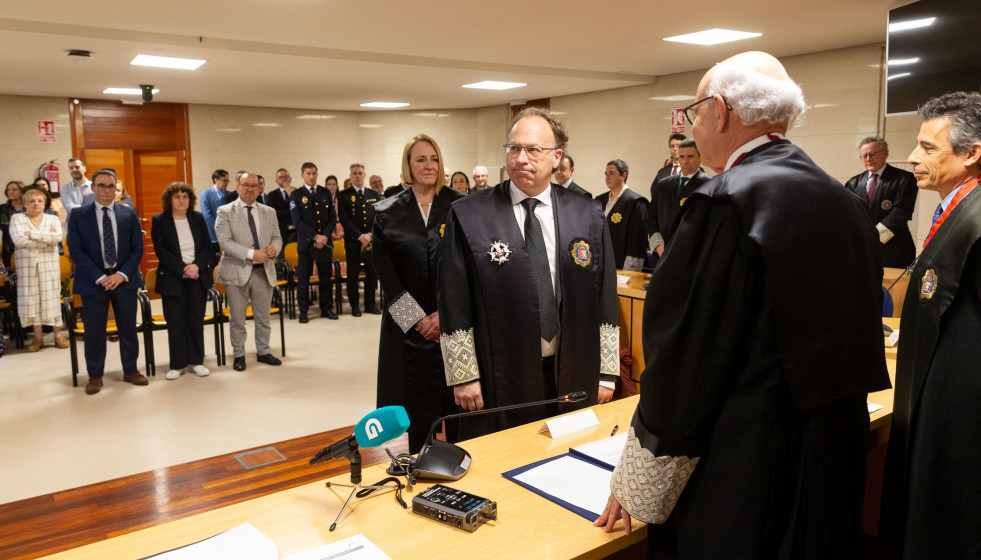 Archivo - O director xeral de Xustiza, José Tronchoni, asistirá á toma de posesión de Antonio Roma Valdés como fiscal xefe da área de Santiago de Compostela.   foto xoán crespo