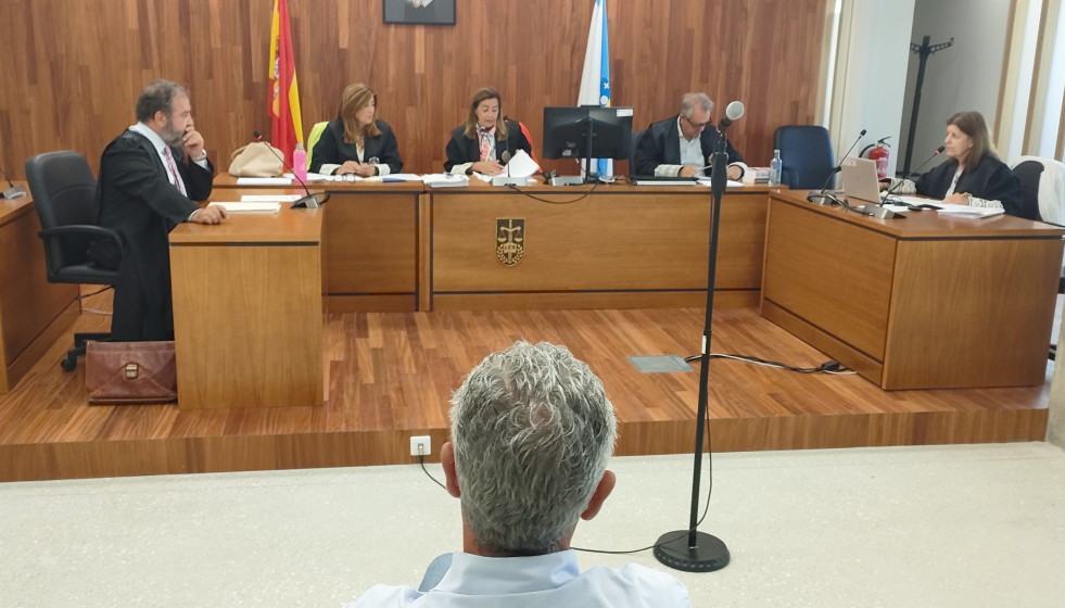 Un exempleado de una oficina de Abanca de Vigo acepta dos años de cárcel por apropiarse de 139.000 euros de una clienta.