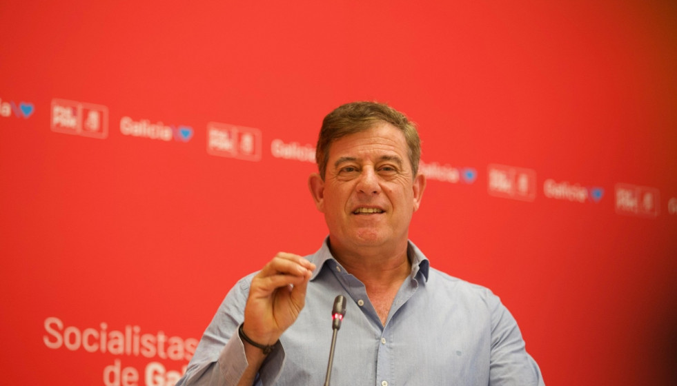 El secretario xeral del PSdeG, José Ramón Gómez Besteiro, en rueda de prensa.