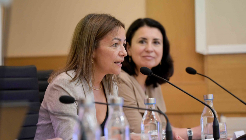 La conselleira de Mar, Marta Villaverde, en la inauguración del curso 'A acción da Unión Europea na transición ecolóxica e dixital dos mares e dos océanos'