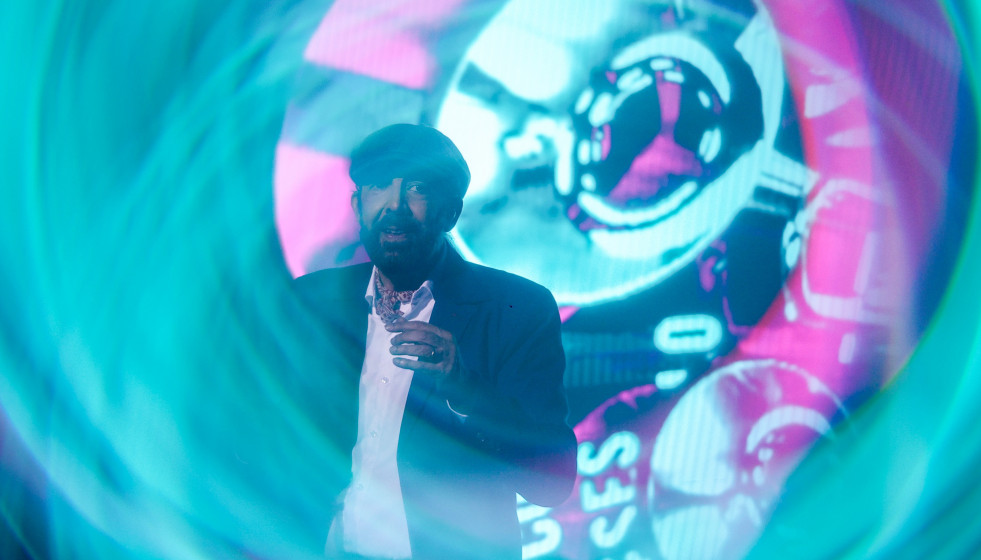 Archivo - El cantante Juan Luis Guerra, durante su actuación en el Wizink Center, a 9 de julio de 2024, en Madrid (España).