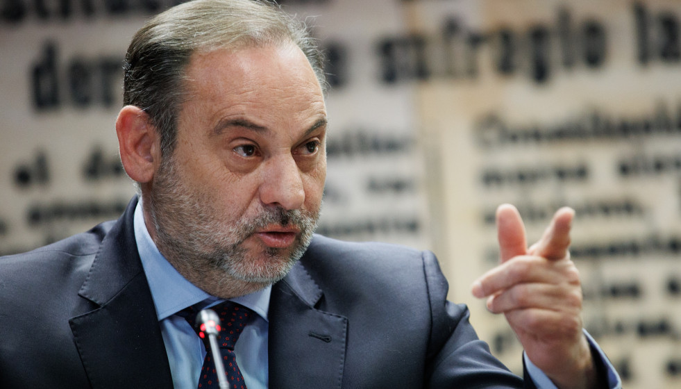 Archivo - El exministro de Transportes José Luis Ábalos comparece durante la Comisión de Investigación sobre los contratos públicos realizados durante la pandemia del covid-19, en el Senado, a 6