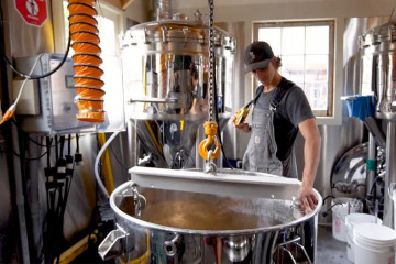 Destilería de cerveza artesanal