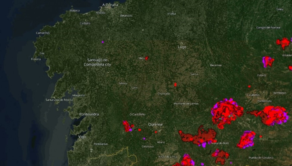 Mapa de incendios forestales registrados en Galicia, según el sistema de información europeo Copernicus, a 18 de agosto de 2025.