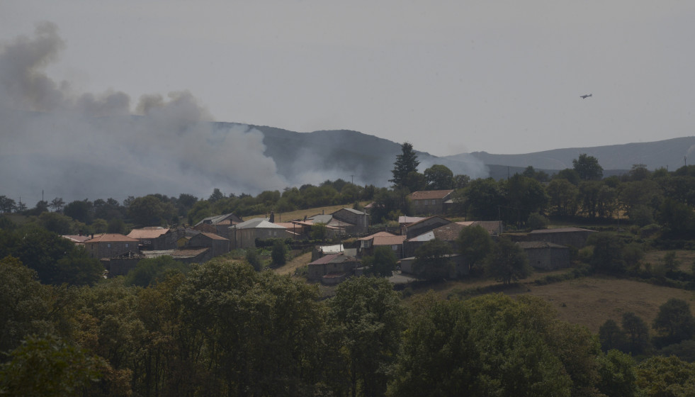 Vista de los incendios del Macizo Central, a 11 de agosto de 2025, en Chandrexa de Queixa, Ourense, Galicia (España).