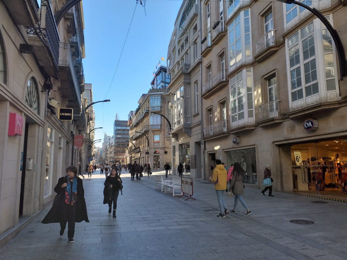 Archivo - La Calle Príncipe de Vigo es la zona de alquiler de locales comerciales más cara de Galicia, con un precio medio de 42 euros por metro cuadrado, según un balance de la Federación Galega 