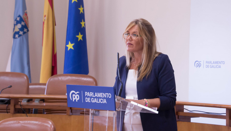 La viceportavoz del PPdeG en el Parlamento gallego Cristina Sanz, en rueda de prensa