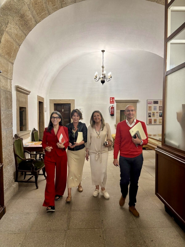 Archivo - Los concejales no adscritos de Santiago de Compostela, en imagen de archivo.