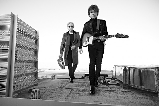 The Kooks en una imagen promocional.