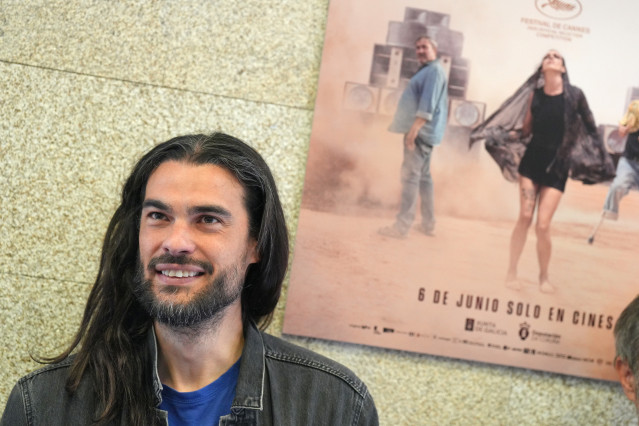Archivo - El director de la película 'Sirât', Oliver Laxe, ofrece una rueda de prensa, a 26 de mayo de 2025, en Santiago de Compostela, A Coruña, Galicia (España). El director gallego Oliver Laxe ha conquistado al jurado del Festival de Cannes con su nuev