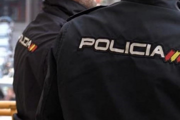 Archivo - Foto de archivo de varios agentes de la Policía Nacional de Valladolid.