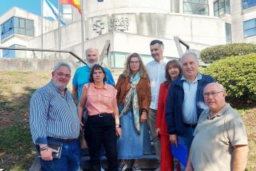 Representantes sindicales de O'Mega y Simega registran la convocatoria de huelga para médicos en la Consellería de Sanidade