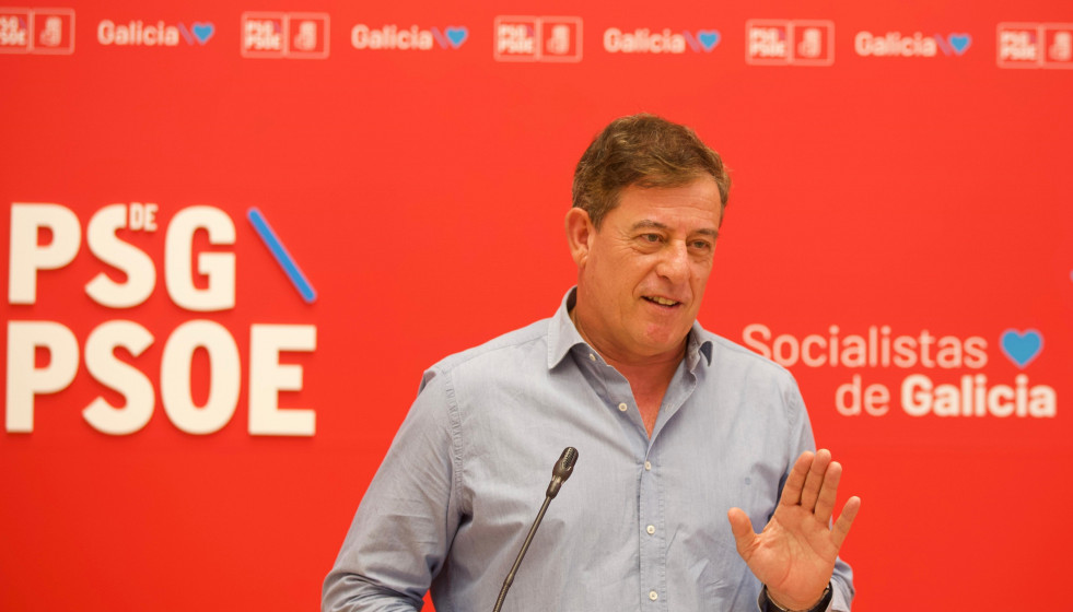 Archivo - El secretario xeral del PSdeG, José Ramón Gómez Besteiro, en rueda de prensa.