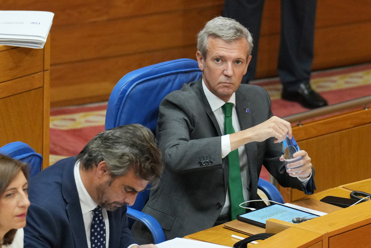El presidente de la Xunta de Galicia, Alfonso Rueda, comparece en el Parlamento gallego.