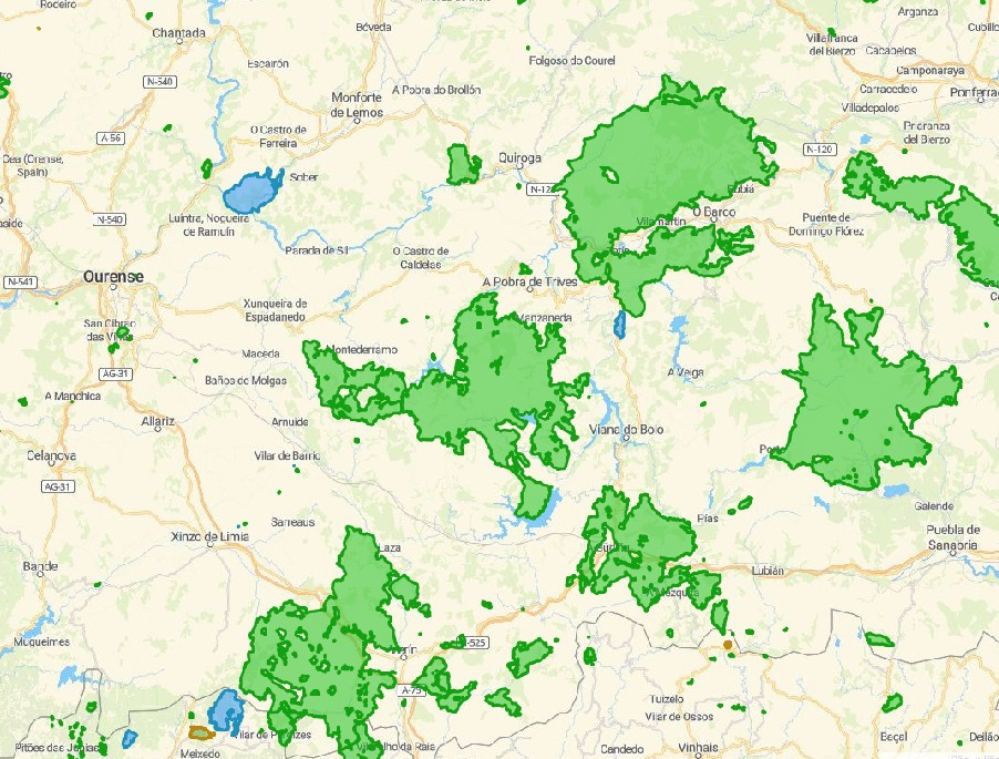 u00c1reas quemadas en el Ourense y el suroeste de Lugo en la temporada de incencidos segu00fan el satu00e9lite Modis Sentinel 2 de Copernicus, en azul los fuegos mu00e1s recietesm cini ek qye afectu00f3 a la Ribeira Sacra
