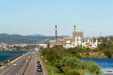 La PO 11 al paso frente a ENCE entre Pontevedra y Marín