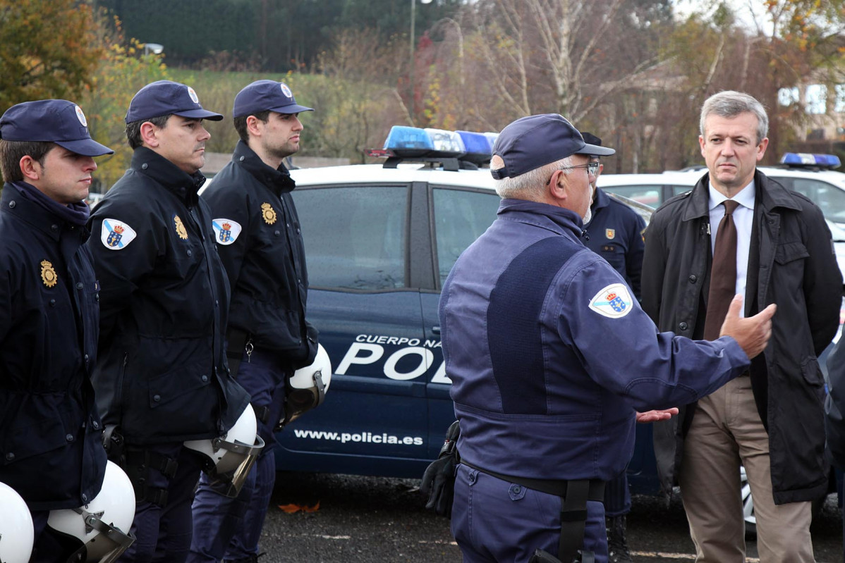 Agentes policía autonómica
